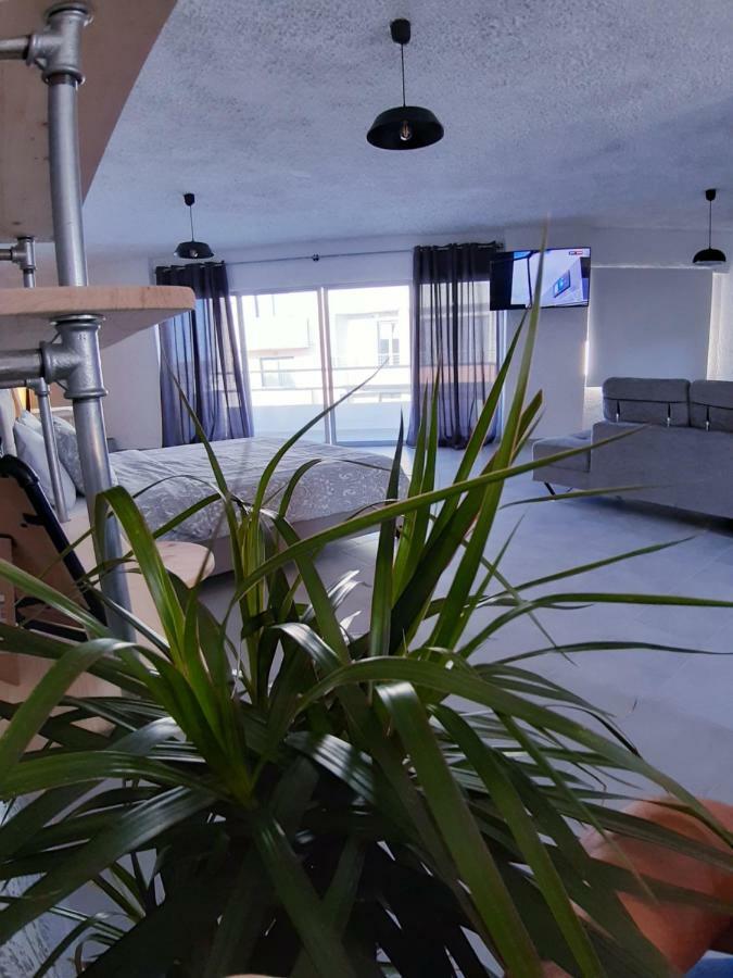 21 Suites Deluxe Stay Near The Airport Markopoulo Mesogaias Екстер'єр фото