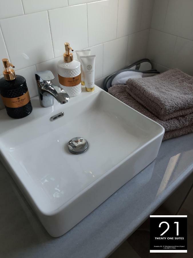 21 Suites Deluxe Stay Near The Airport Markopoulo Mesogaias Екстер'єр фото